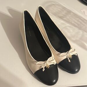 Tory Burch CAP-TOE PUMP - size 6.5